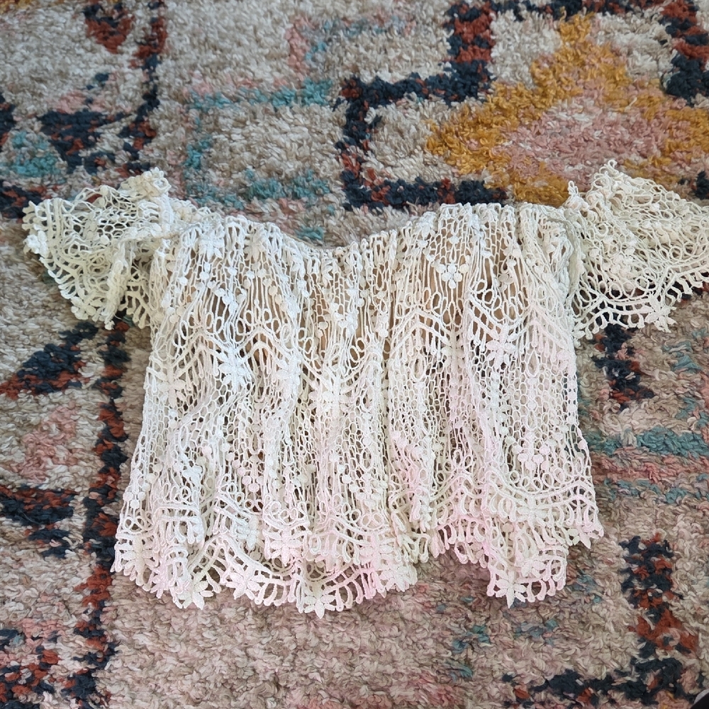 Stone Cold Fox Cream Cropped Ruffled Blouse